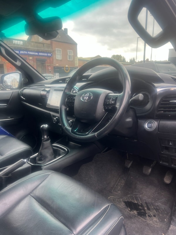 Used Toyota Hilux 2019 for sale - 74467785: Photo 10