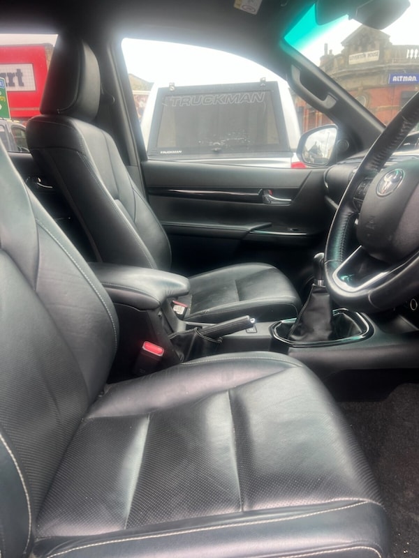 Used Toyota Hilux 2019 for sale - 74467785: Photo 12