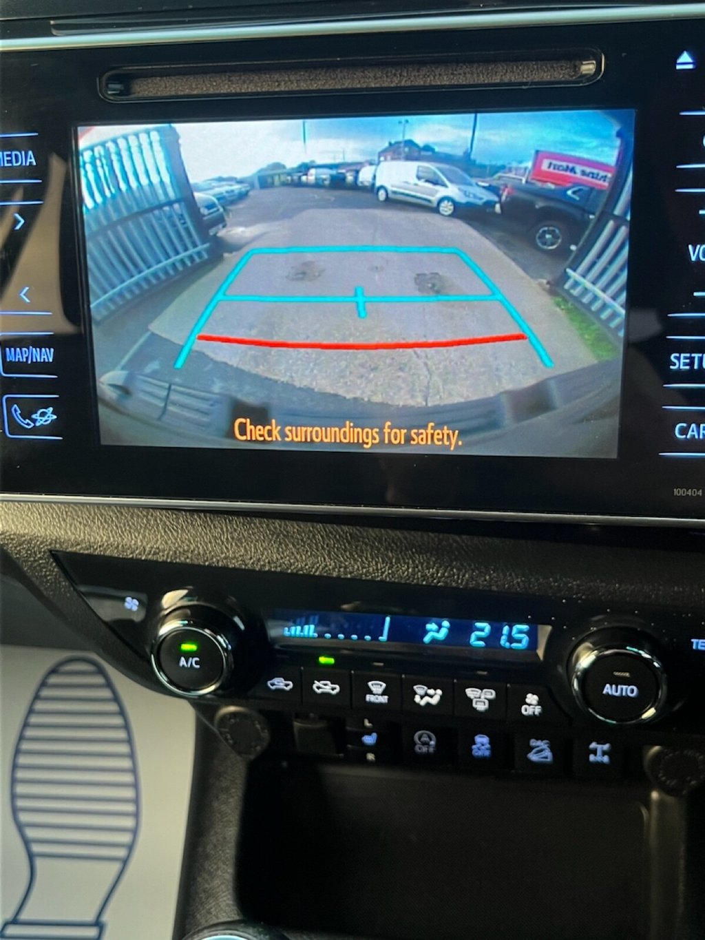 Used Toyota Hilux 2019 for sale - 74467785: Photo 17