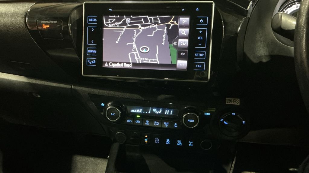 Used Toyota Hilux 2019 for sale - 77232049: Photo 11