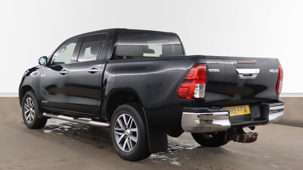 Used Toyota Hilux 2019 for sale - 77232049: Photo 3