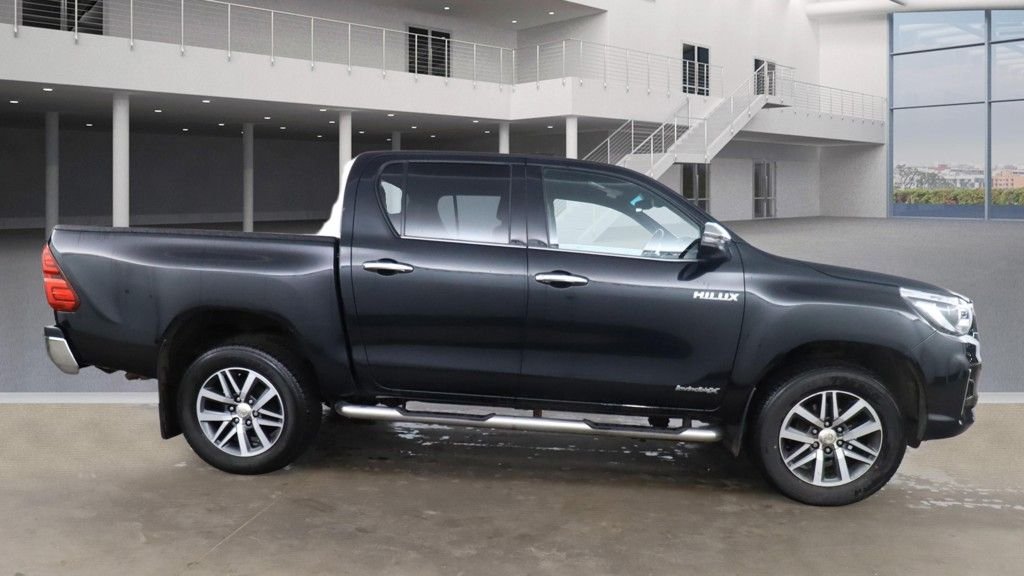 Used Toyota Hilux 2019 for sale - 77232049: Photo 5