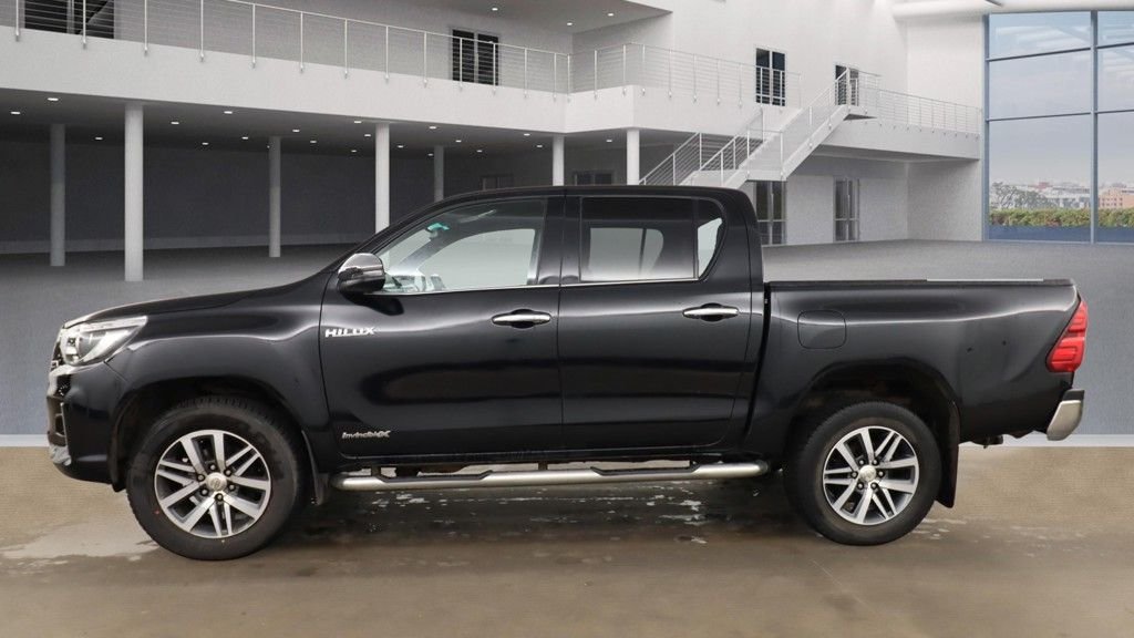 Used Toyota Hilux 2019 for sale - 77232049: Photo 6