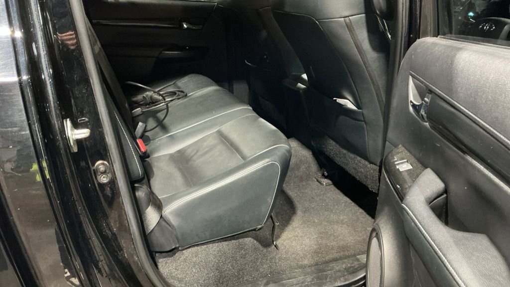Used Toyota Hilux 2019 for sale - 77232049: Photo 8