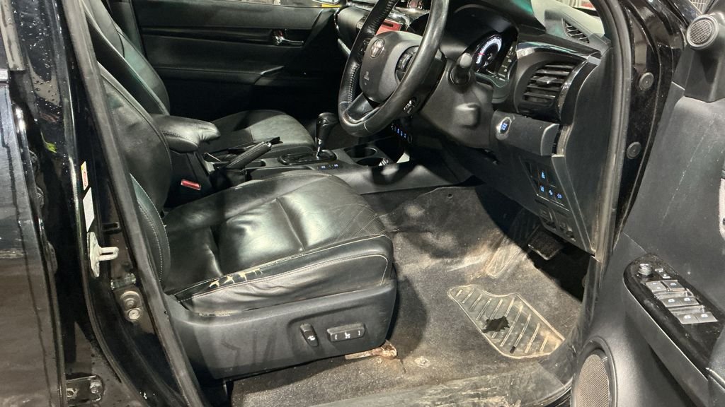 Used Toyota Hilux 2019 for sale - 77232049: Photo 9