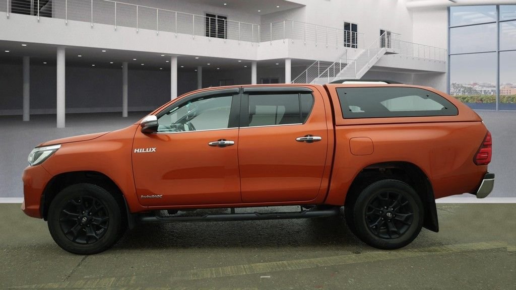 Used Toyota Hilux 2018 for sale - 77780651: Photo 17