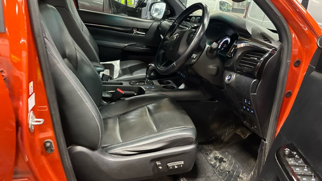 Used Toyota Hilux 2018 for sale - 77780651: Photo 20