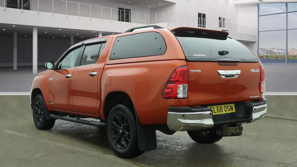 Used Toyota Hilux 2018 for sale - 77780651: Photo 3