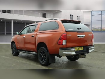 Used Toyota Hilux 2018 for sale - 77780651: Photo