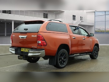 Used Toyota Hilux 2018 for sale - 77780651: Photo