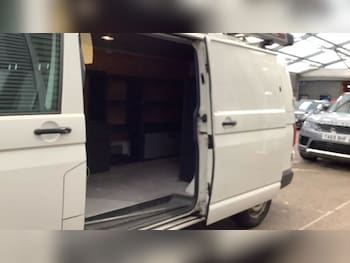 Used Volkswagen Transporter 2017 for sale - 75590613: Photo