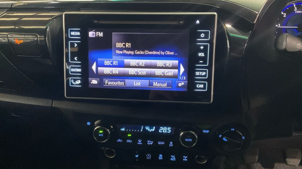 Used Toyota Hilux 2018 for sale - 76535937: Photo 10