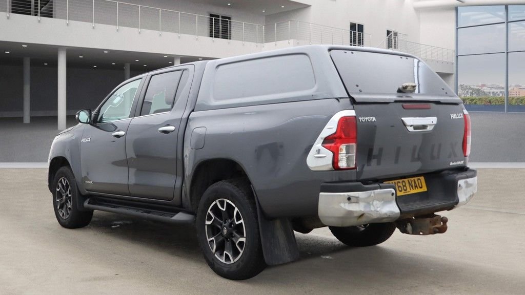 Used Toyota Hilux 2018 for sale - 76535937: Photo 3