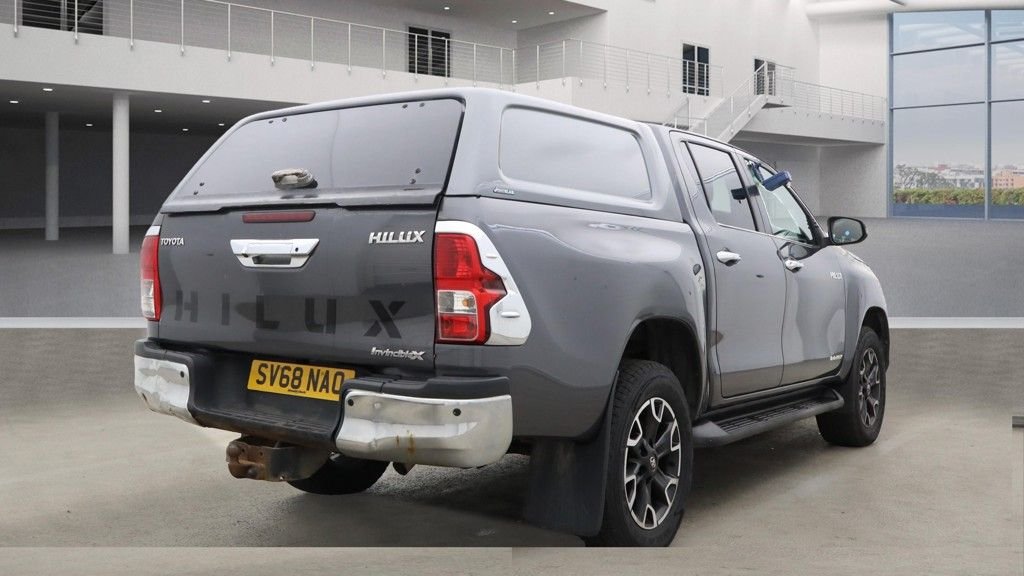 Used Toyota Hilux 2018 for sale - 76535937: Photo 4