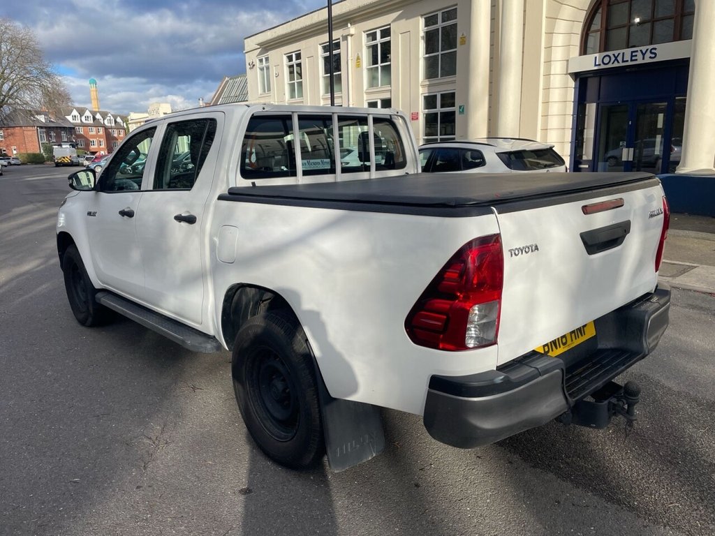 Used Toyota Hilux 2018 for sale - 77879650: Photo 4