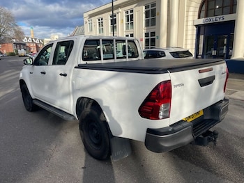 Used Toyota Hilux 2018 for sale - 77879650: Photo