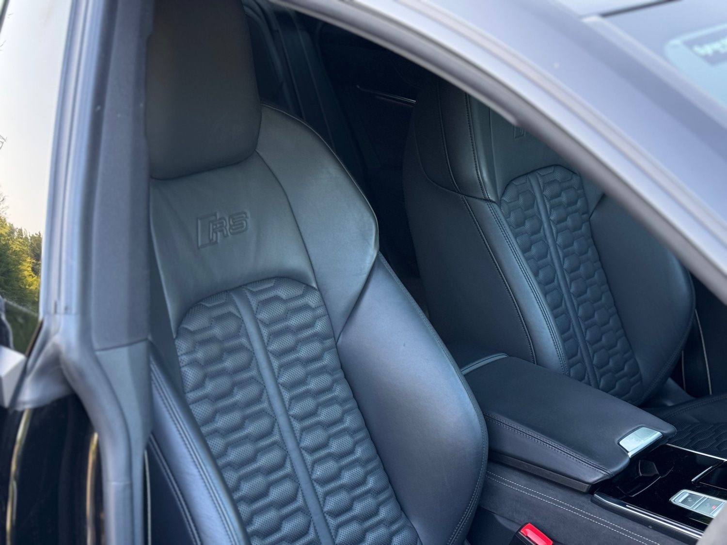 Used Audi RS7 2023 for sale - 76682636: Photo 2