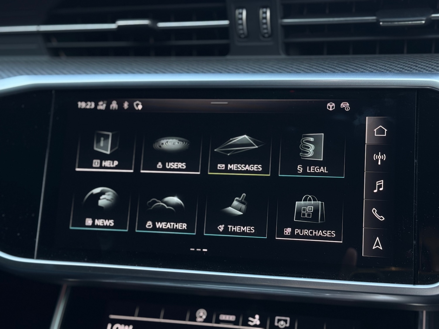 Used Audi RS7 2023 for sale - 76682636: Photo 28