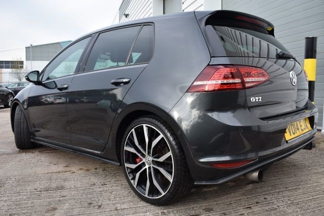 Used Volkswagen Golf 2014 for sale - 77240362: Photo 2