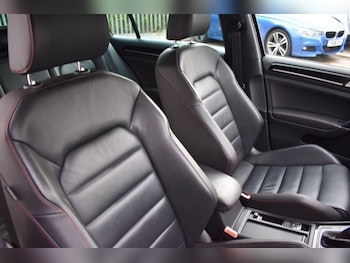 Used Volkswagen Golf 2014 for sale - 77240362: Photo