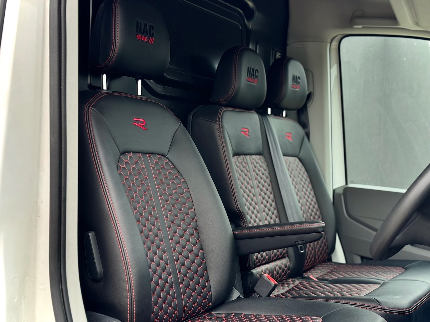 Used Volkswagen Crafter 2022 for sale - 77324700: Photo 2