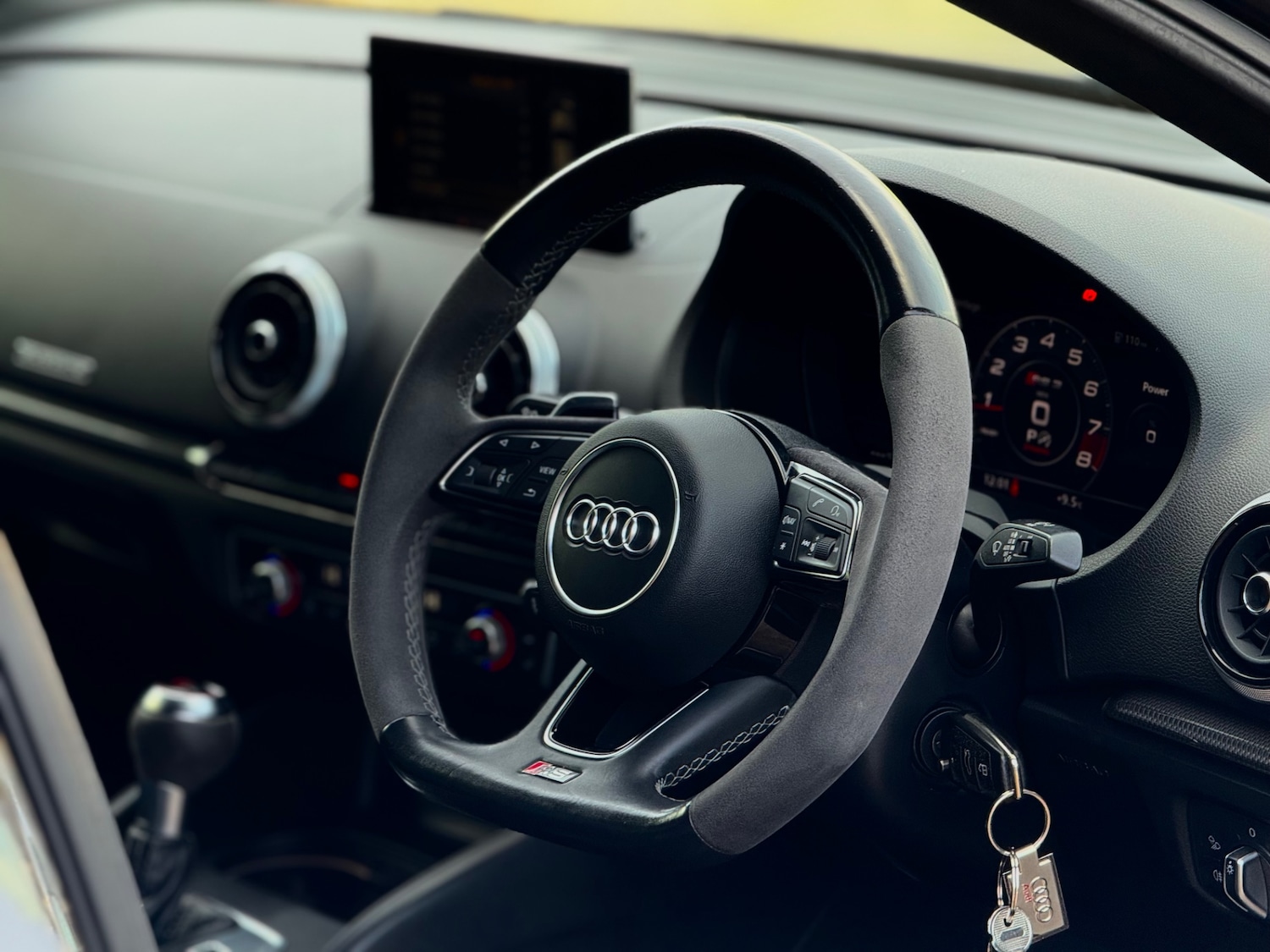 Used Audi RS3 2018 for sale - 76613530: Photo 3