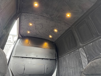 Used Volkswagen Transporter 2022 for sale - 75635620: Photo
