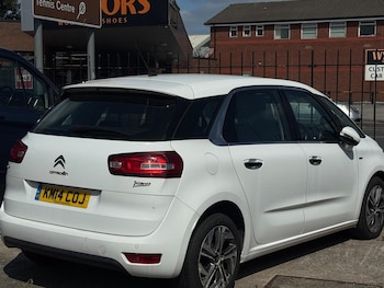 Used Citroen C4 Picasso 2014 for sale - 76071571: Photo