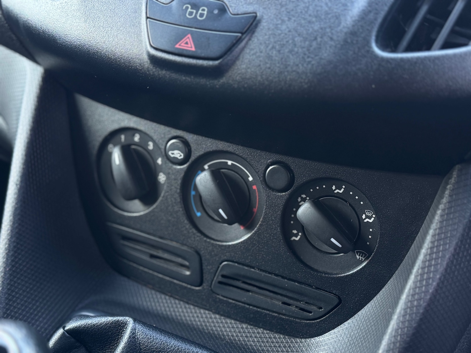 Used Ford Transit Connect 2018 for sale - 77759413: Photo 14