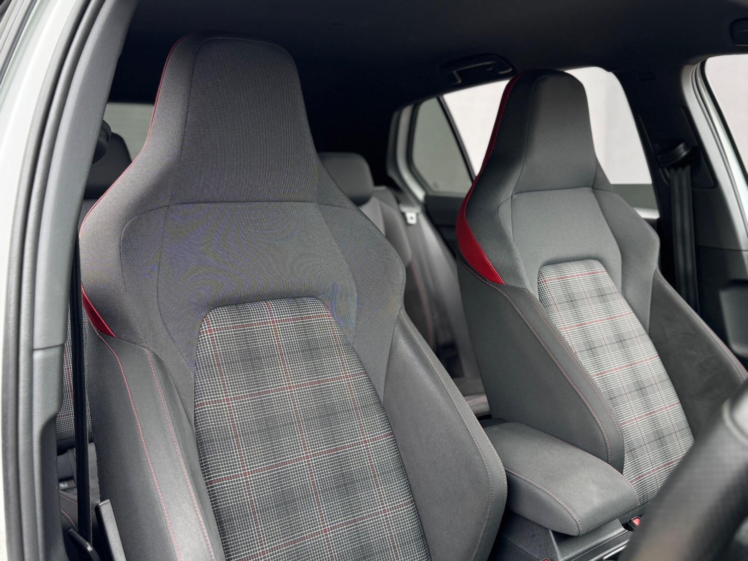 Used Volkswagen Golf 2021 for sale - 75905841: Photo 2