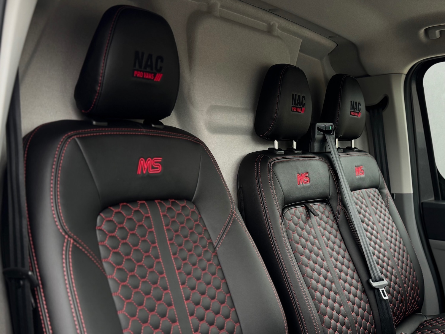 Used Ford Transit Custom 2023 for sale - 76613470: Photo 2