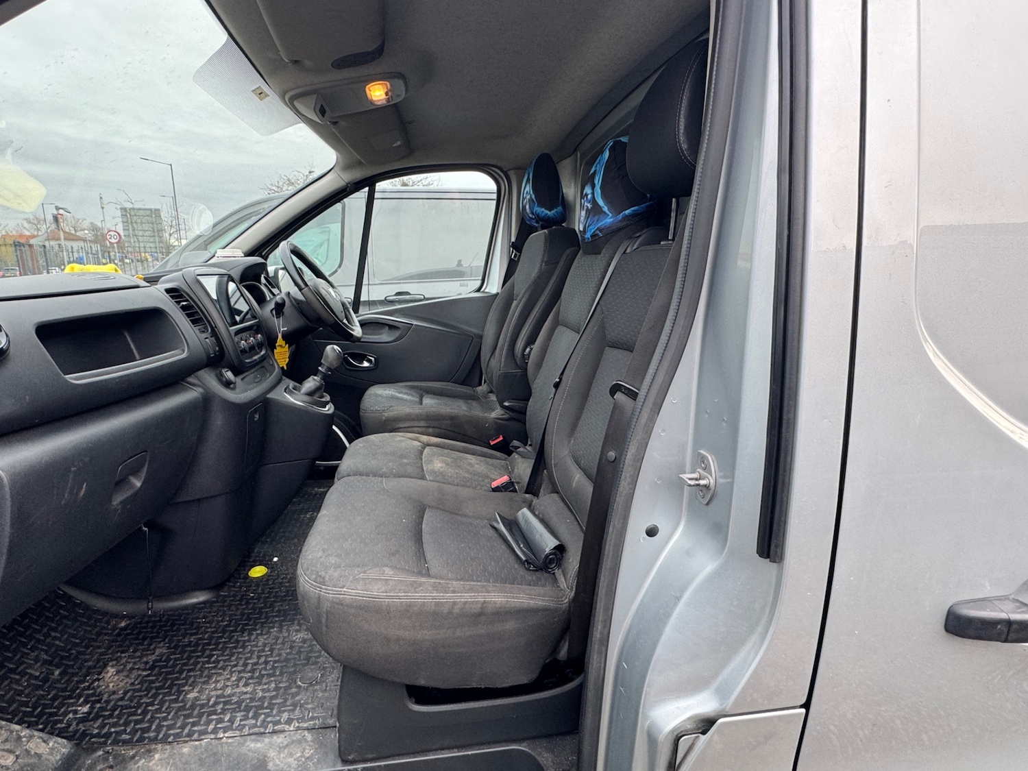 Used Vauxhall Vivaro 2017 for sale - 76707373: Photo 4