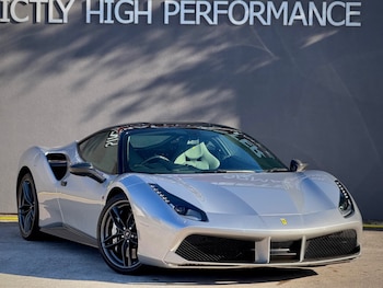 Used Ferrari 488 2017 for sale - 79385702: Photo