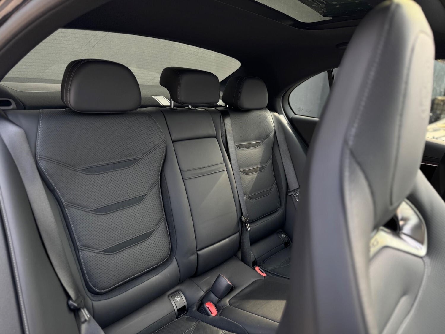 Used Mercedes-Benz C Class 2024 for sale - 76423733: Photo 11