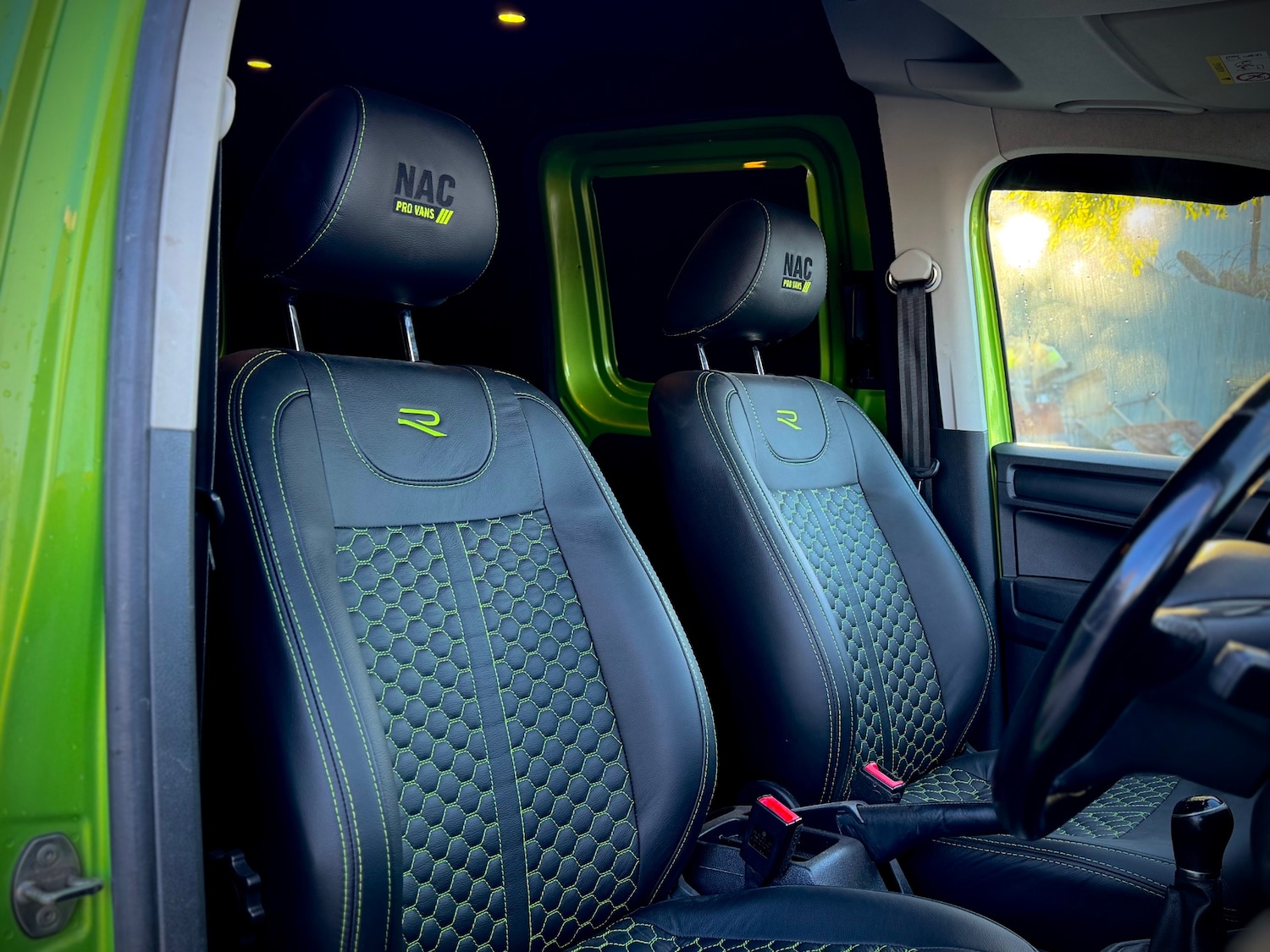 Used Volkswagen Caddy 2018 for sale - 76613520: Photo 2