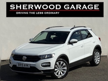 Used Volkswagen T-Roc 2019 for sale - 75998808: Photo