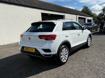 Used Volkswagen T-Roc 2019 for sale - 75998808: Photo