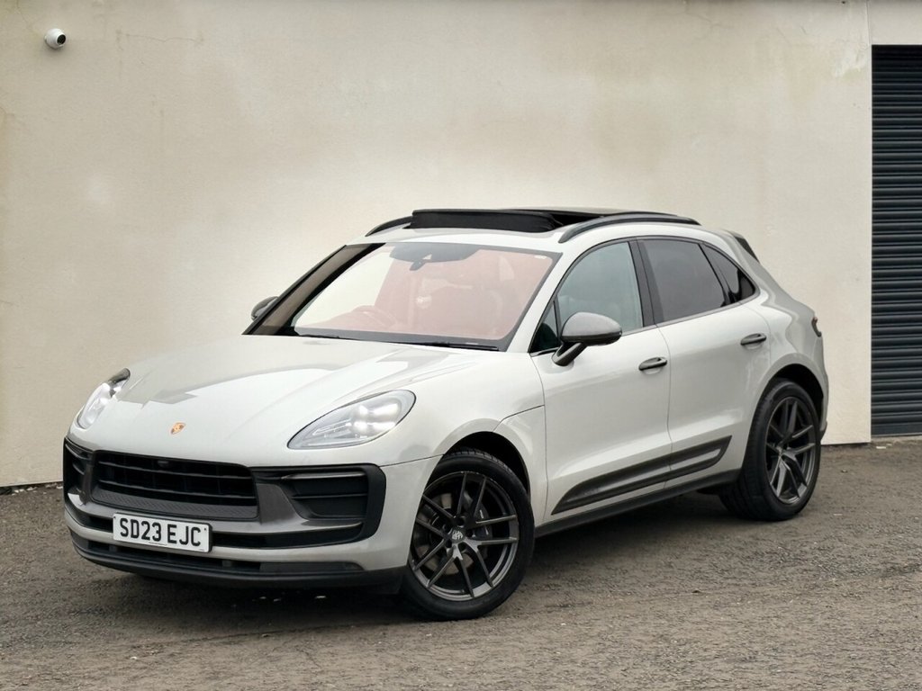 Used Porsche Macan 2023 for sale - 77084782: Photo 2