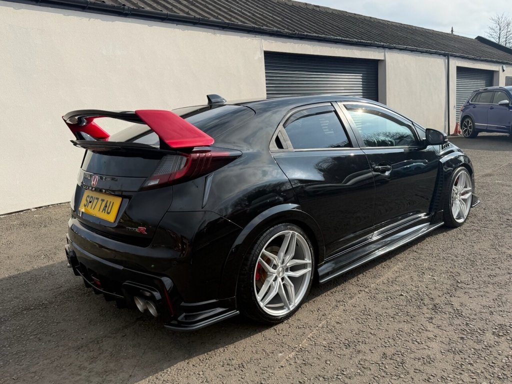 Used Honda Civic 2017 for sale - 77764633: Photo 4