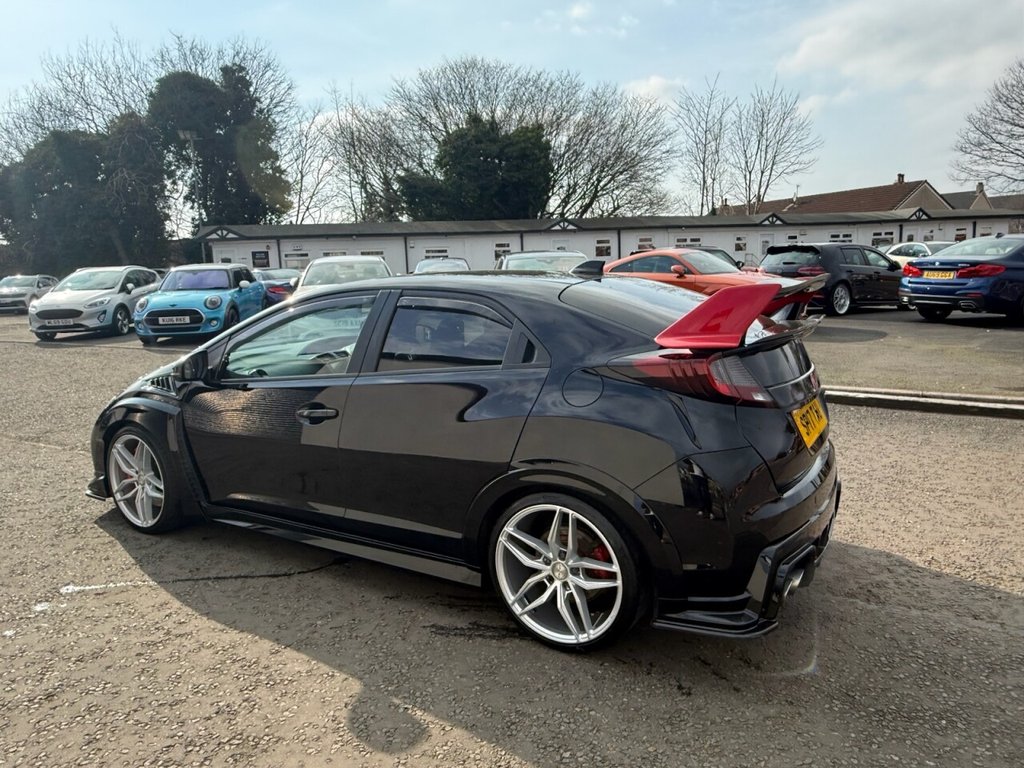 Used Honda Civic 2017 for sale - 77764633: Photo 8