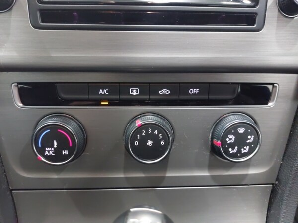 Used Volkswagen Golf 2015 for sale - 76264900: Photo 15
