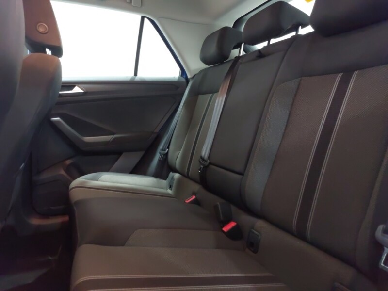 Used Volkswagen T-Roc 2019 for sale - 76397459: Photo 6
