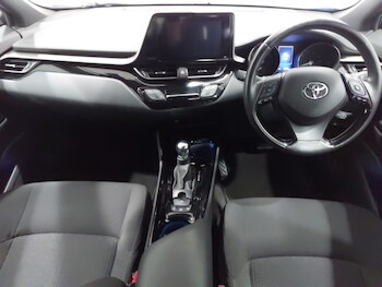 Used Toyota C-HR 2019 for sale - 77552704: Photo