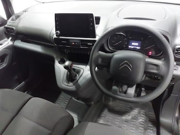 Used Citroen Berlingo 2024 for sale - 77024777: Photo