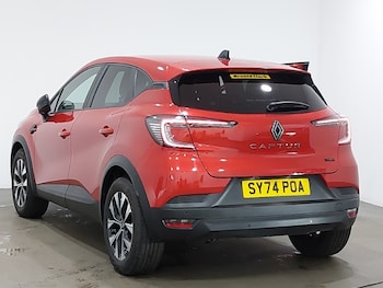 Used Renault Captur 2024 for sale - 77168849: Photo