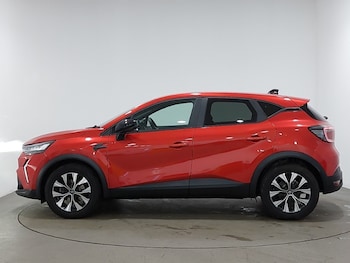 Used Renault Captur 2024 for sale - 77168849: Photo