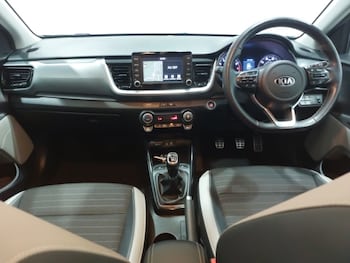 Used Kia Stonic 2018 for sale - 79407090: Photo