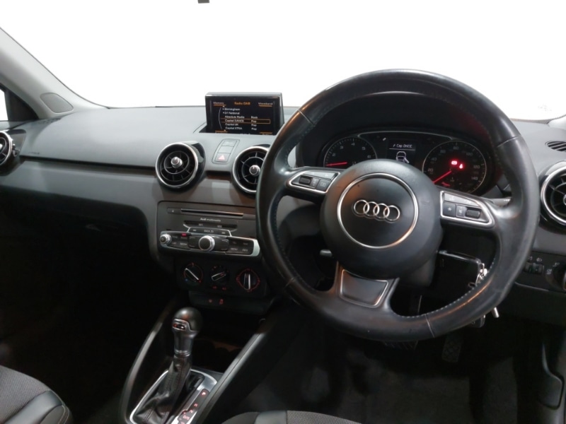 Used Audi A1 2017 for sale - 76853981: Photo 2