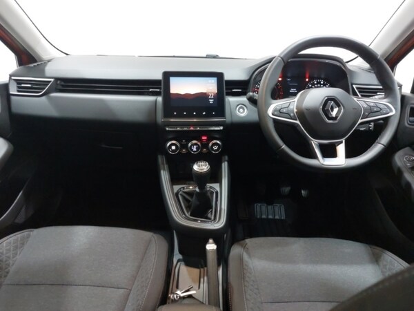 Used Renault Clio 2022 for sale - 75668759: Photo 2