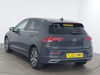 Used Volkswagen Golf 2023 for sale - 78987868: Photo